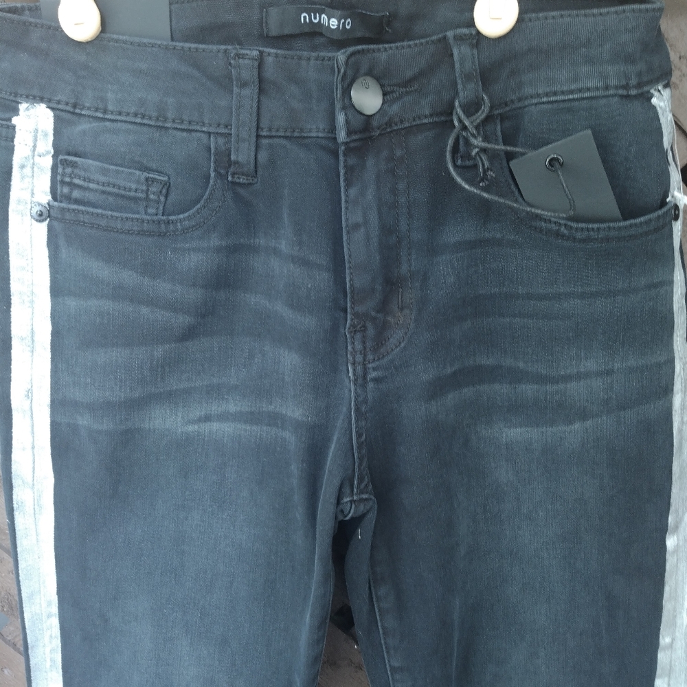 Numero - Picture 3 of 6